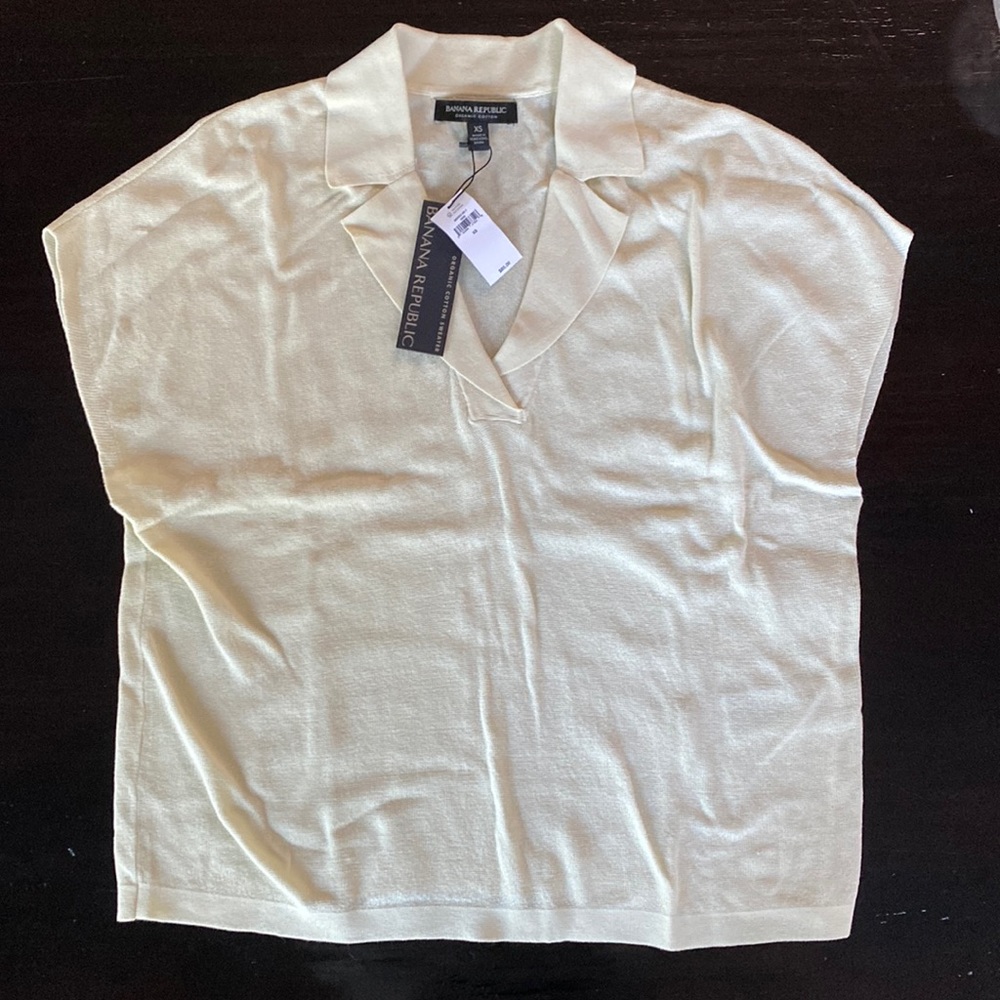NWT. Banana Republic Organic Cotton Knit Top